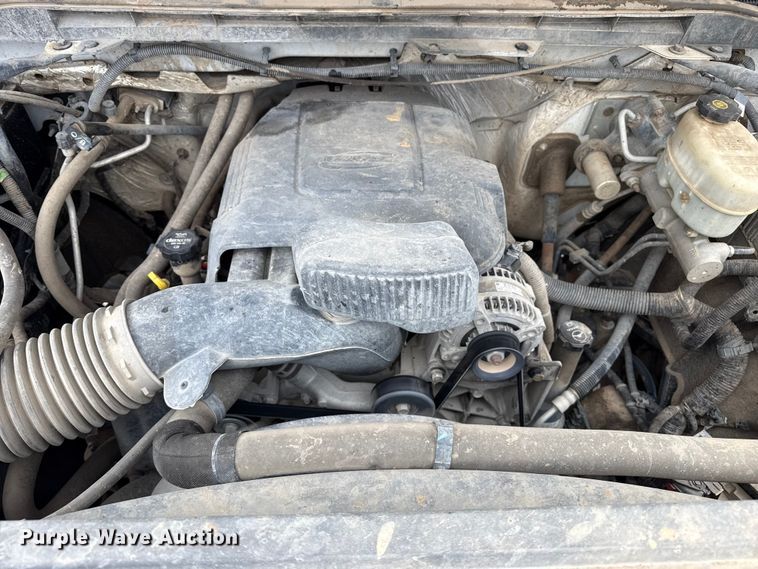 image for item EP2592 2017 GMC Sierra 2500HD Double Cab pickup truck