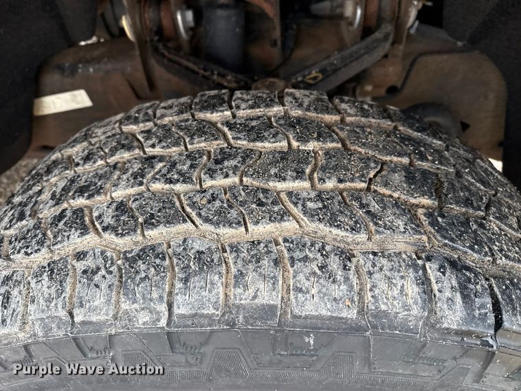 image for item EP2592 2017 GMC Sierra 2500HD Double Cab pickup truck