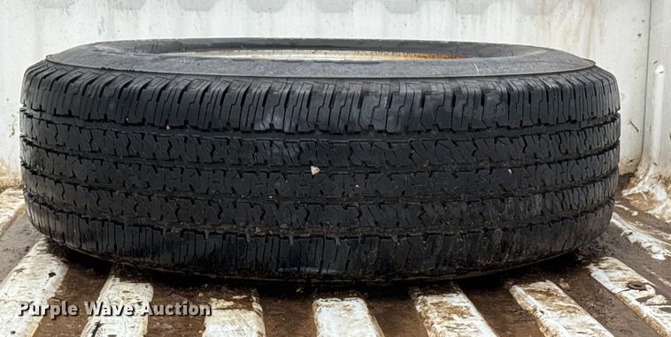 image for item EP2592 2017 GMC Sierra 2500HD Double Cab pickup truck