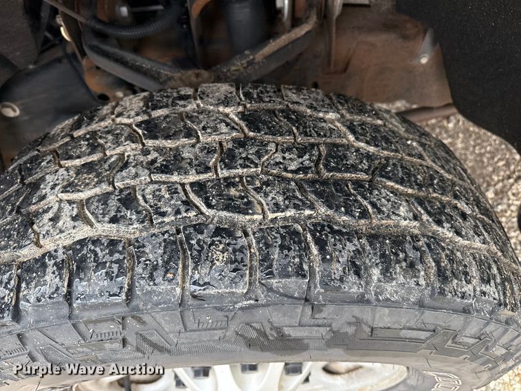 image for item EP2592 2017 GMC Sierra 2500HD Double Cab pickup truck