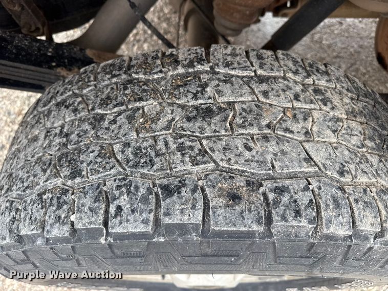 image for item EP2592 2017 GMC Sierra 2500HD Double Cab pickup truck