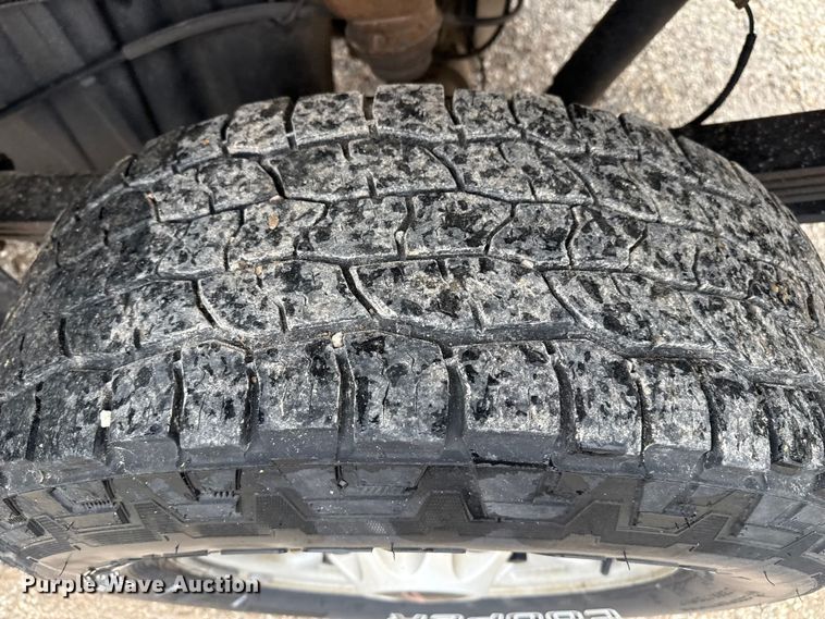 image for item EP2592 2017 GMC Sierra 2500HD Double Cab pickup truck