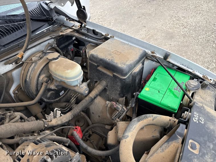 image for item EP2594 2005 GMC Sierra 1500 Ext. Cab pickup truck