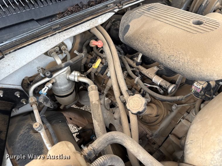 image for item EP2594 2005 GMC Sierra 1500 Ext. Cab pickup truck