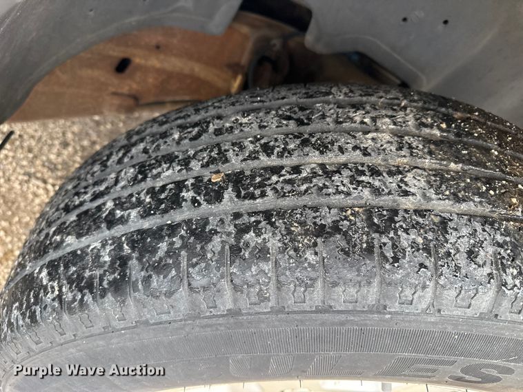 image for item EP2594 2005 GMC Sierra 1500 Ext. Cab pickup truck