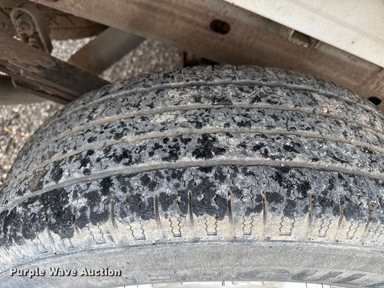 image for item EP2594 2005 GMC Sierra 1500 Ext. Cab pickup truck