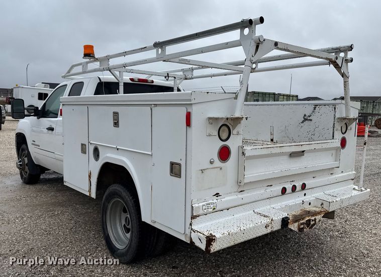 image for item EP2595 2008 GMC 3500HD Ext. Cab utility bed pickup truck