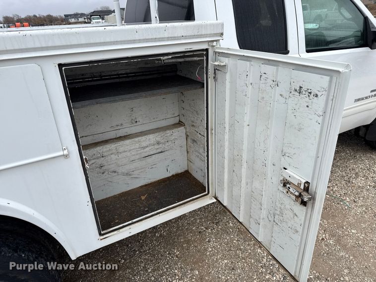 image for item EP2595 2008 GMC 3500HD Ext. Cab utility bed pickup truck