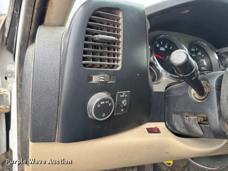 image for item EP2595 2008 GMC 3500HD Ext. Cab utility bed pickup truck