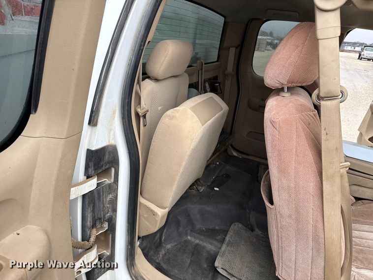 image for item EP2595 2008 GMC 3500HD Ext. Cab utility bed pickup truck