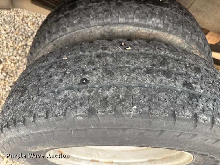 image for item EP2595 2008 GMC 3500HD Ext. Cab utility bed pickup truck