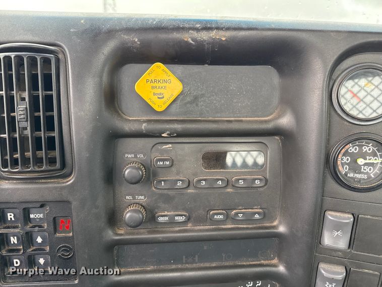 image for item EP2597 2004 GMC C7500 flatbed truck