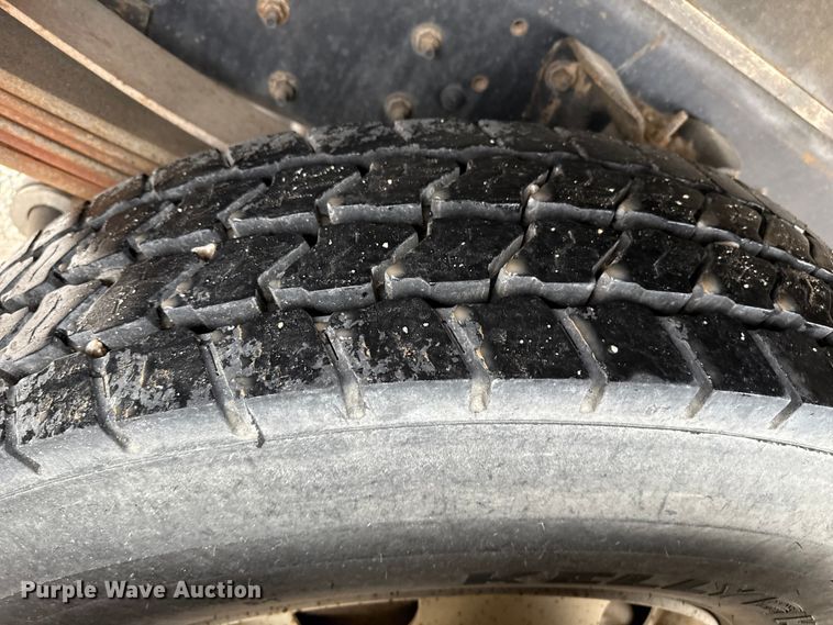 image for item EP2597 2004 GMC C7500 flatbed truck