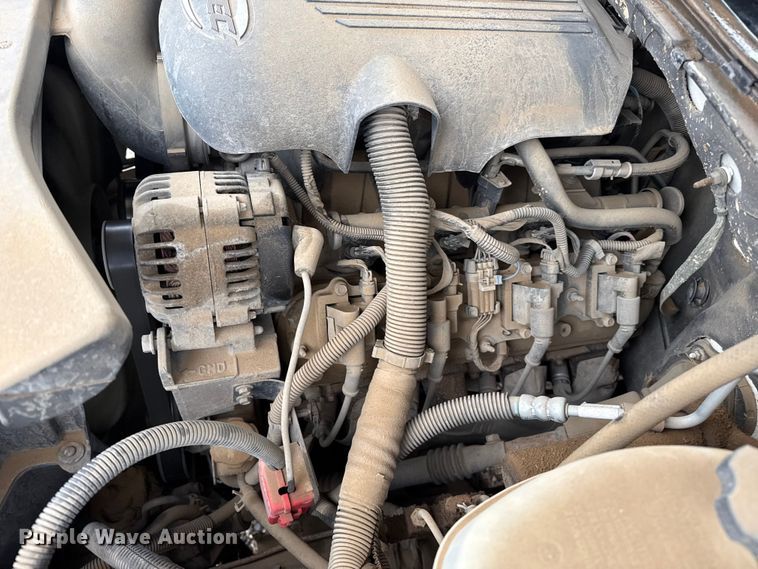 image for item EP2603 2004 Chevrolet Avalanche pickup truck