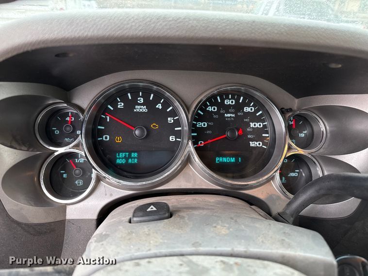 image for item EP2604 2010 GMC Sierra 2500HD Ext. Cab pickup truck