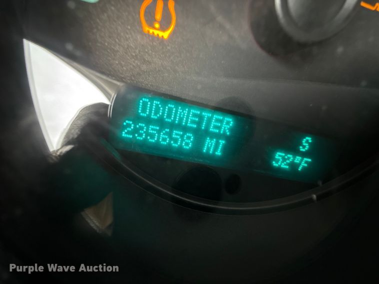 image for item EP2604 2010 GMC Sierra 2500HD Ext. Cab pickup truck