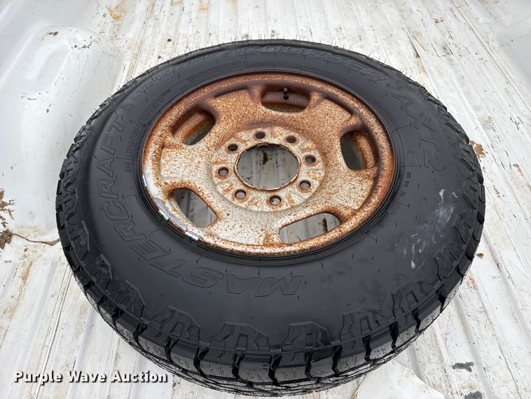 image for item EP2604 2010 GMC Sierra 2500HD Ext. Cab pickup truck