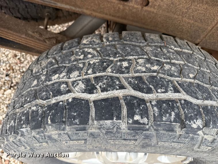 image for item EP2604 2010 GMC Sierra 2500HD Ext. Cab pickup truck