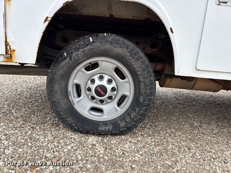 image for item EP2605 2017 GMC Sierra 2500HD Double Cab utility bed pickup truck