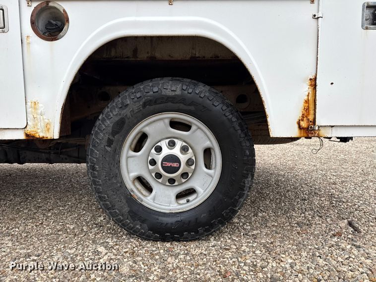 image for item EP2605 2017 GMC Sierra 2500HD Double Cab utility bed pickup truck