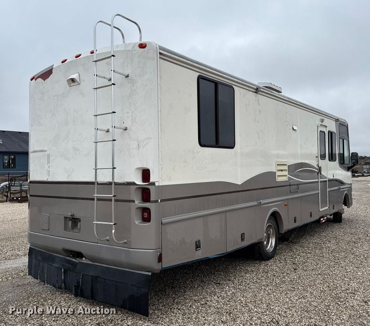 image for item EP2606 1999 Fleetwood Motor Homes RV