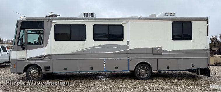 image for item EP2606 1999 Fleetwood Motor Homes RV