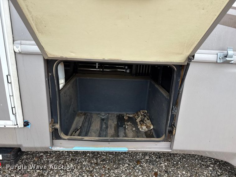 image for item EP2606 1999 Fleetwood Motor Homes RV