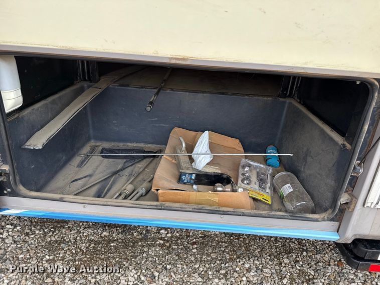 image for item EP2606 1999 Fleetwood Motor Homes RV