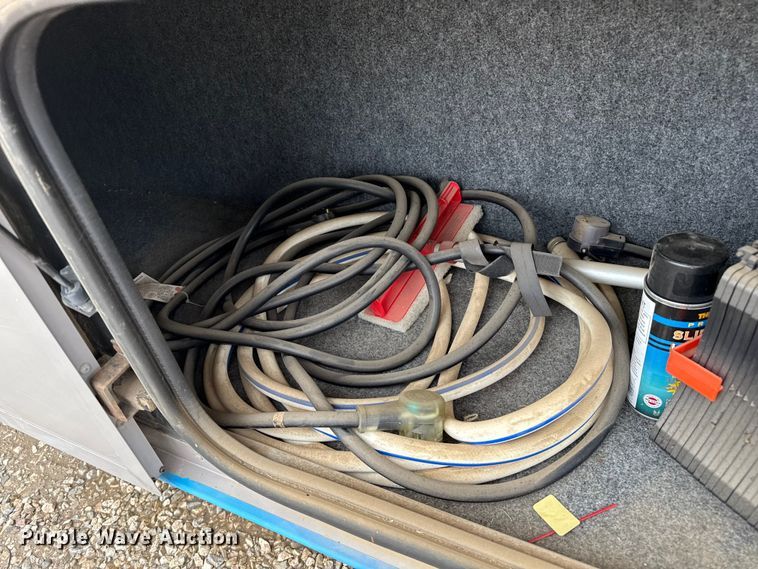 image for item EP2606 1999 Fleetwood Motor Homes RV