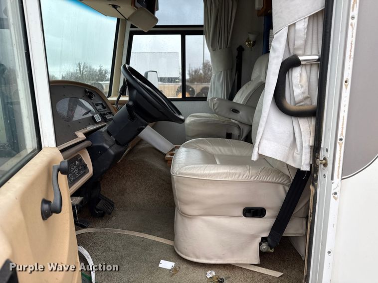 image for item EP2606 1999 Fleetwood Motor Homes RV