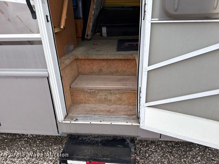 image for item EP2606 1999 Fleetwood Motor Homes RV