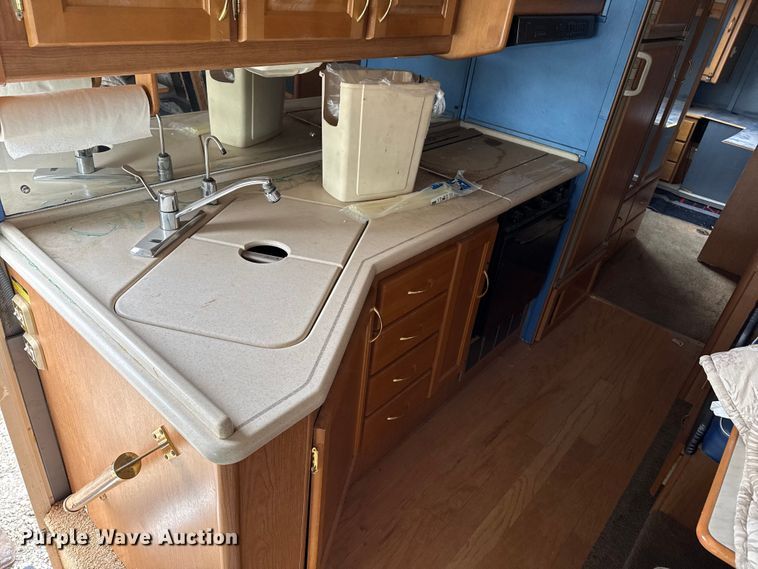 image for item EP2606 1999 Fleetwood Motor Homes RV