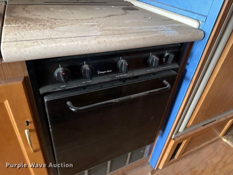 image for item EP2606 1999 Fleetwood Motor Homes RV