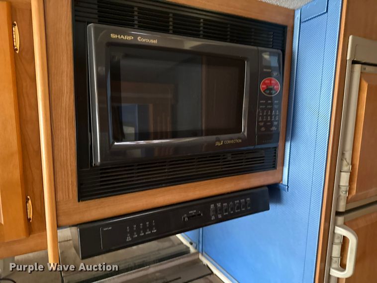 image for item EP2606 1999 Fleetwood Motor Homes RV