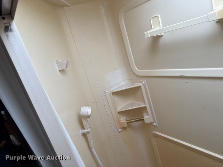 image for item EP2606 1999 Fleetwood Motor Homes RV