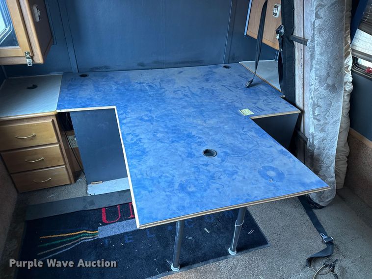 image for item EP2606 1999 Fleetwood Motor Homes RV