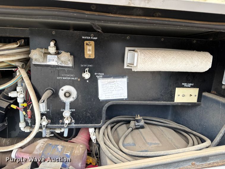 image for item EP2606 1999 Fleetwood Motor Homes RV