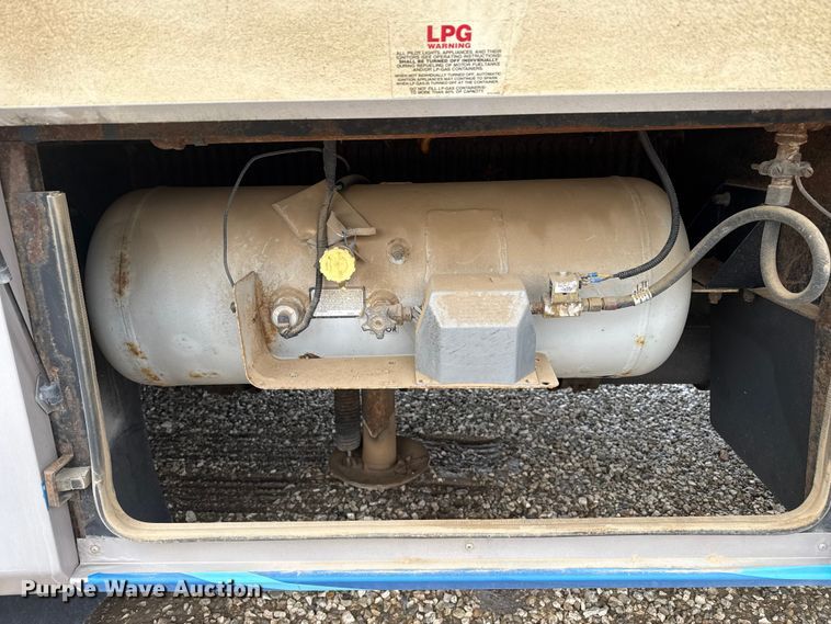 image for item EP2606 1999 Fleetwood Motor Homes RV