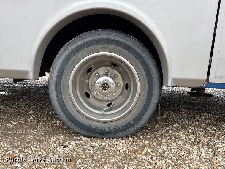 image for item EP2606 1999 Fleetwood Motor Homes RV