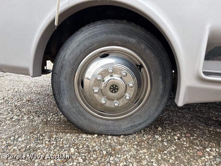 image for item EP2606 1999 Fleetwood Motor Homes RV