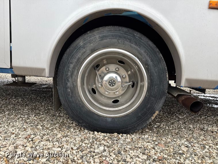 image for item EP2606 1999 Fleetwood Motor Homes RV