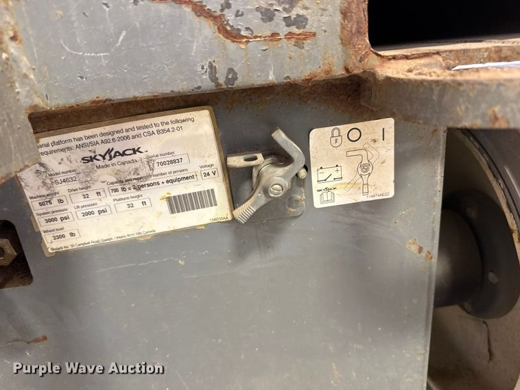 image for item EP2663 Skyjack SJIII 4632 scissor lift