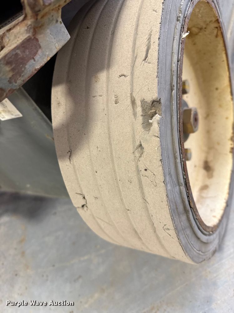 image for item EP2663 Skyjack SJIII 4632 scissor lift