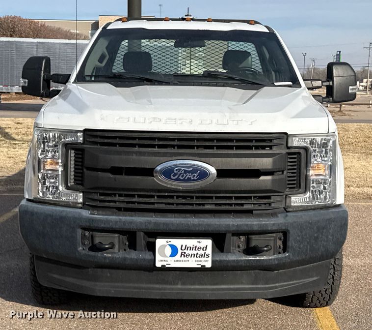 image for item EP2715 2018 Ford F250 Super Duty pickup truck