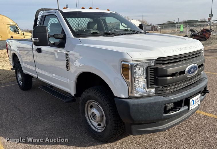 image for item EP2715 2018 Ford F250 Super Duty pickup truck