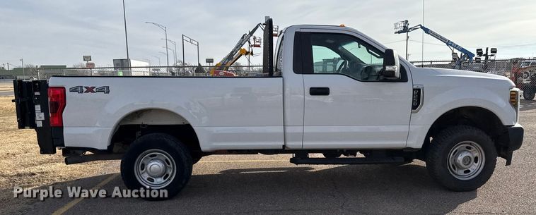 image for item EP2715 2018 Ford F250 Super Duty pickup truck