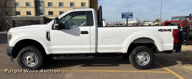image for item EP2715 2018 Ford F250 Super Duty pickup truck