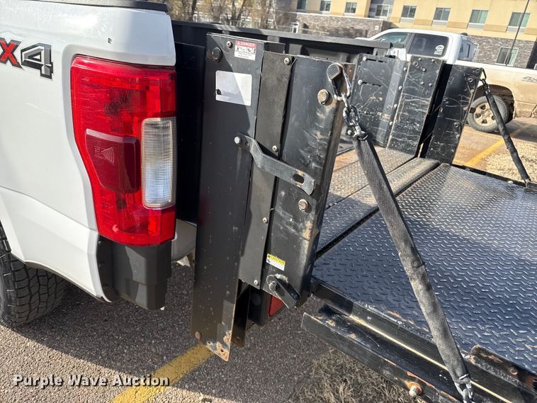 image for item EP2715 2018 Ford F250 Super Duty pickup truck