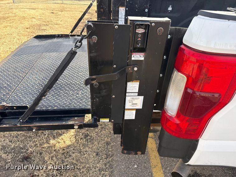 image for item EP2715 2018 Ford F250 Super Duty pickup truck