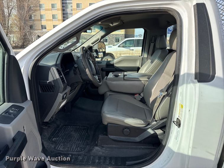 image for item EP2715 2018 Ford F250 Super Duty pickup truck